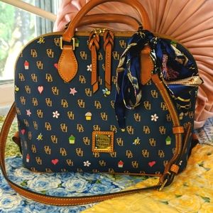 Dooney and Bourke NAVY Gretta Novelty Zip Zip!!